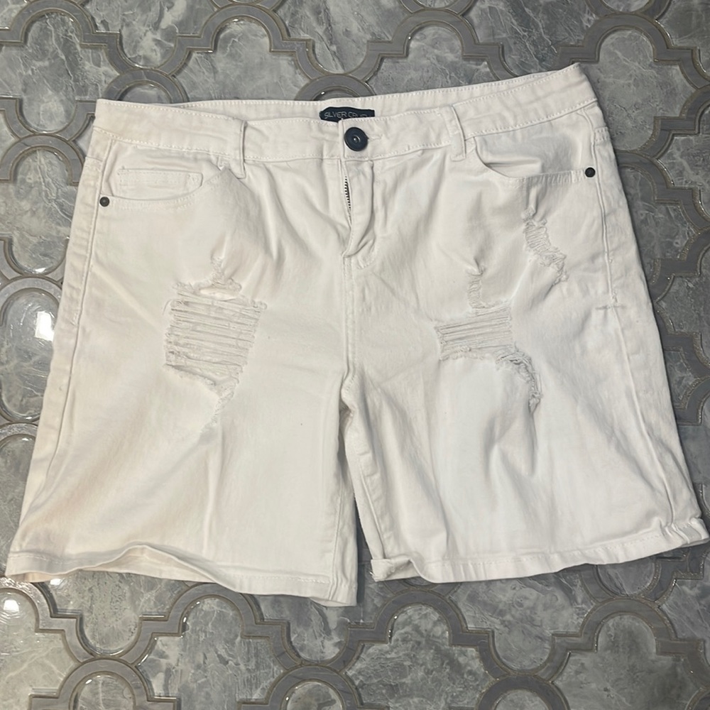 White distressed summer short